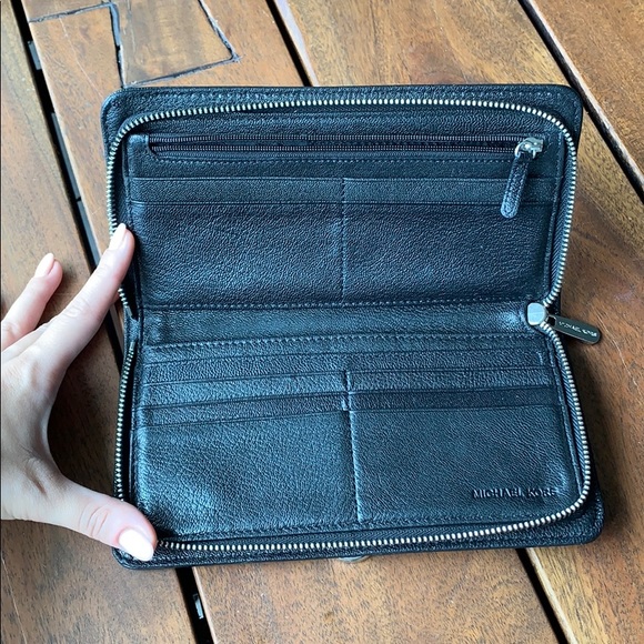 Michael Kors Black Large Wallet - Picture 3 of 4